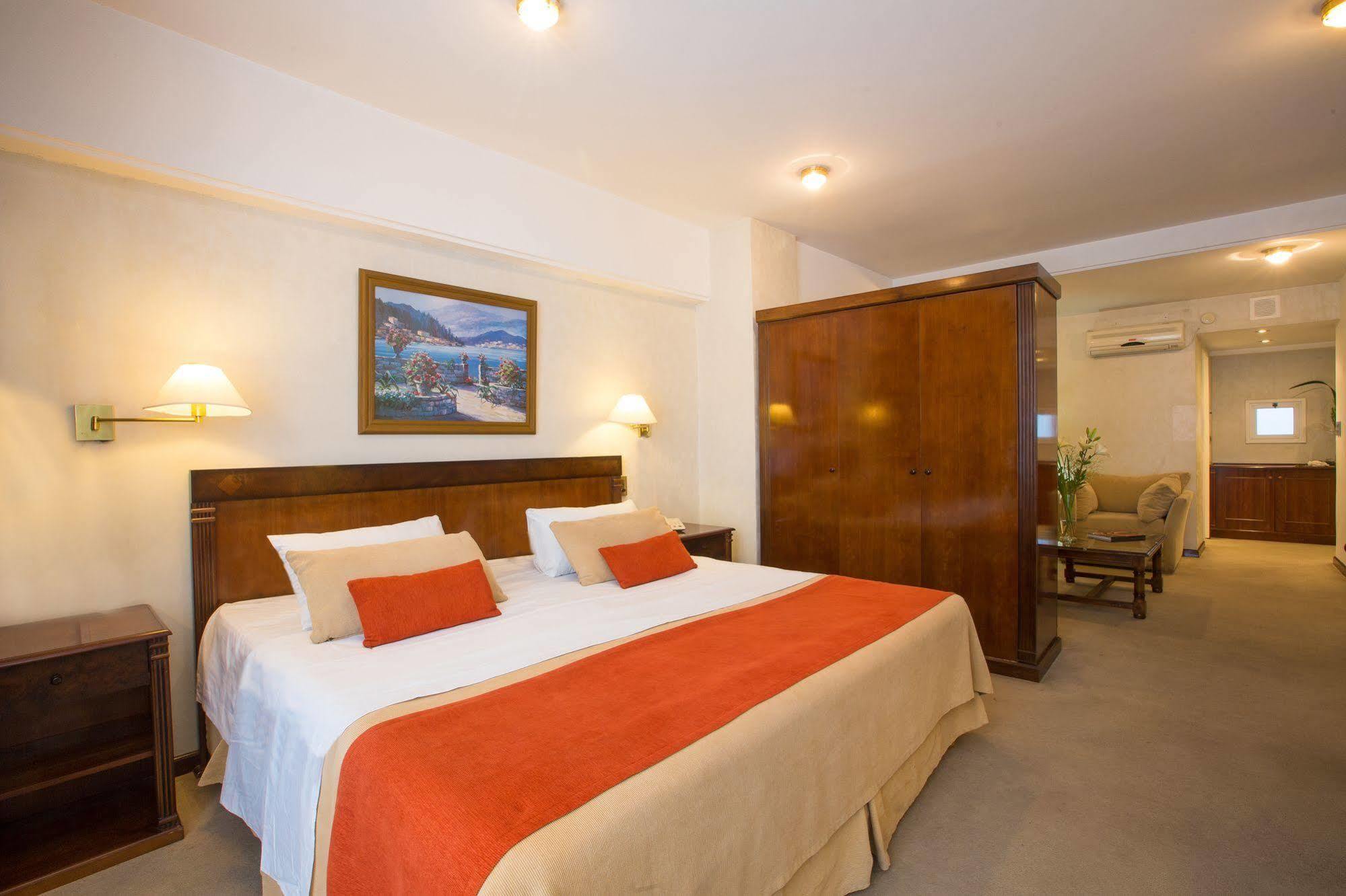 Hotel Hr Plaza Luxor Буенос-Айрес Екстер'єр фото